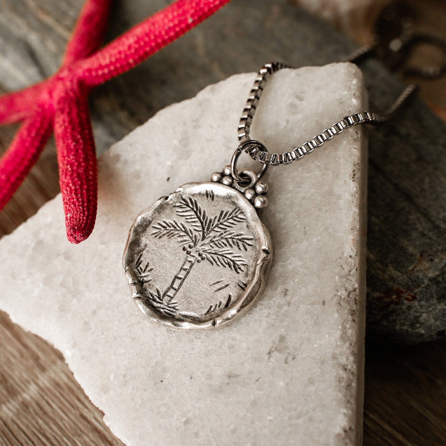 Palm Necklace