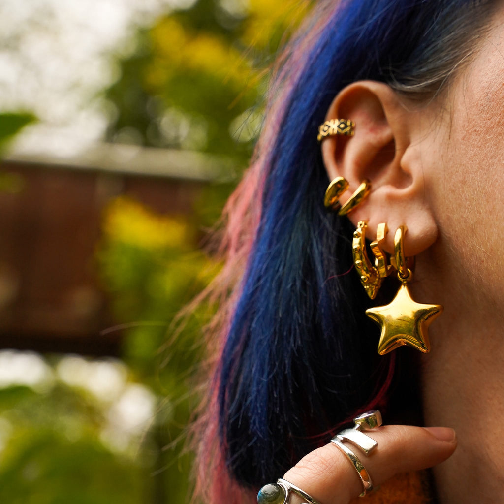 Earrings Hug Me Tight Ear Cuff