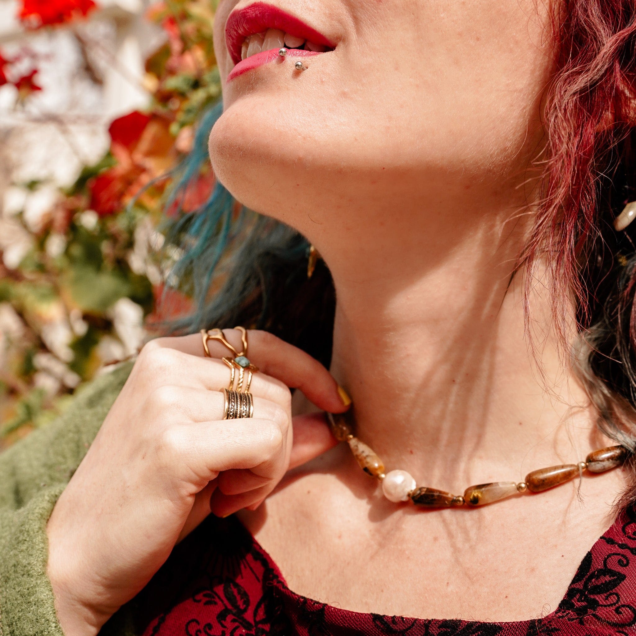 Necklaces Earth & Pearl Necklace