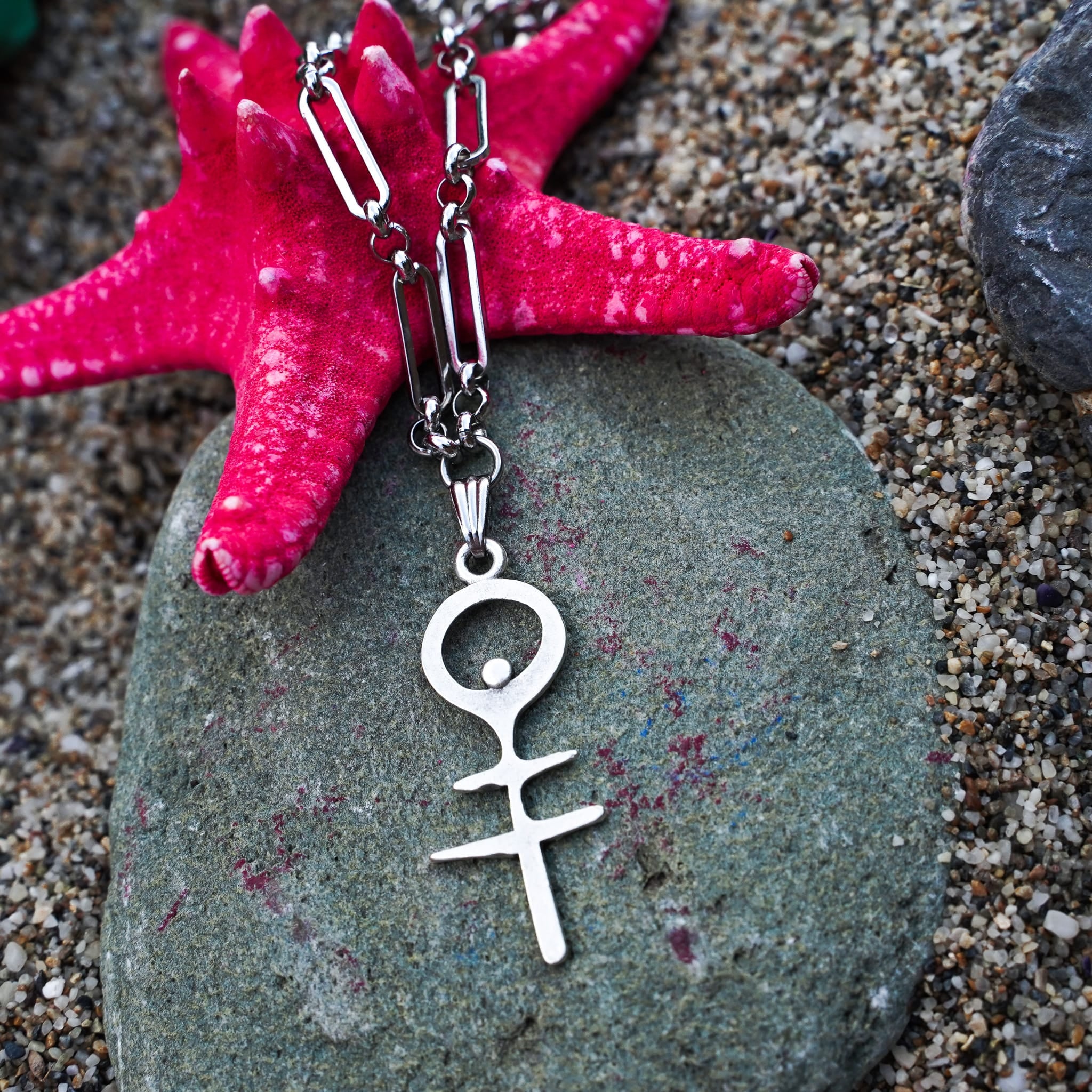 Necklaces Silhouette Necklace