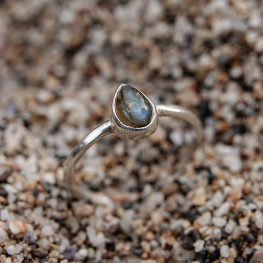 Rings Labradorite Kiss Ring