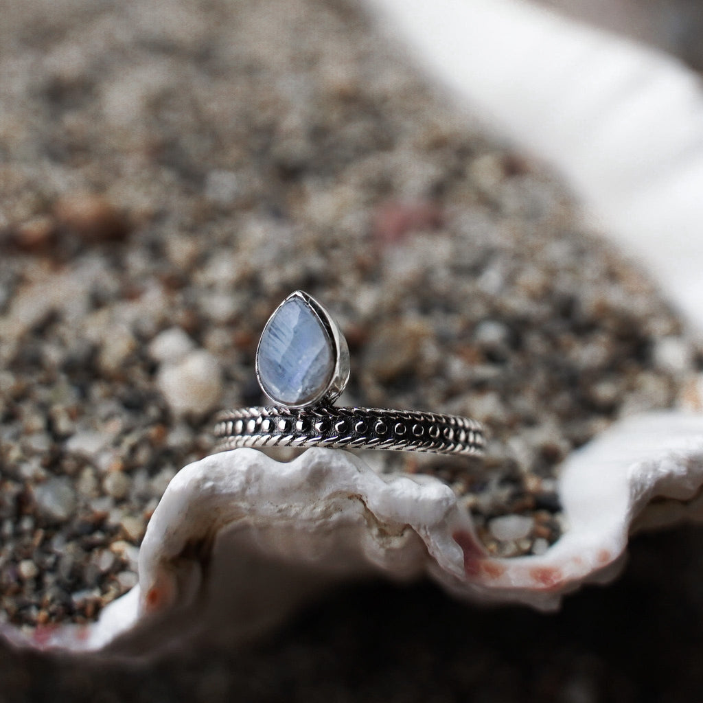 Rings Milk & Moon Ring