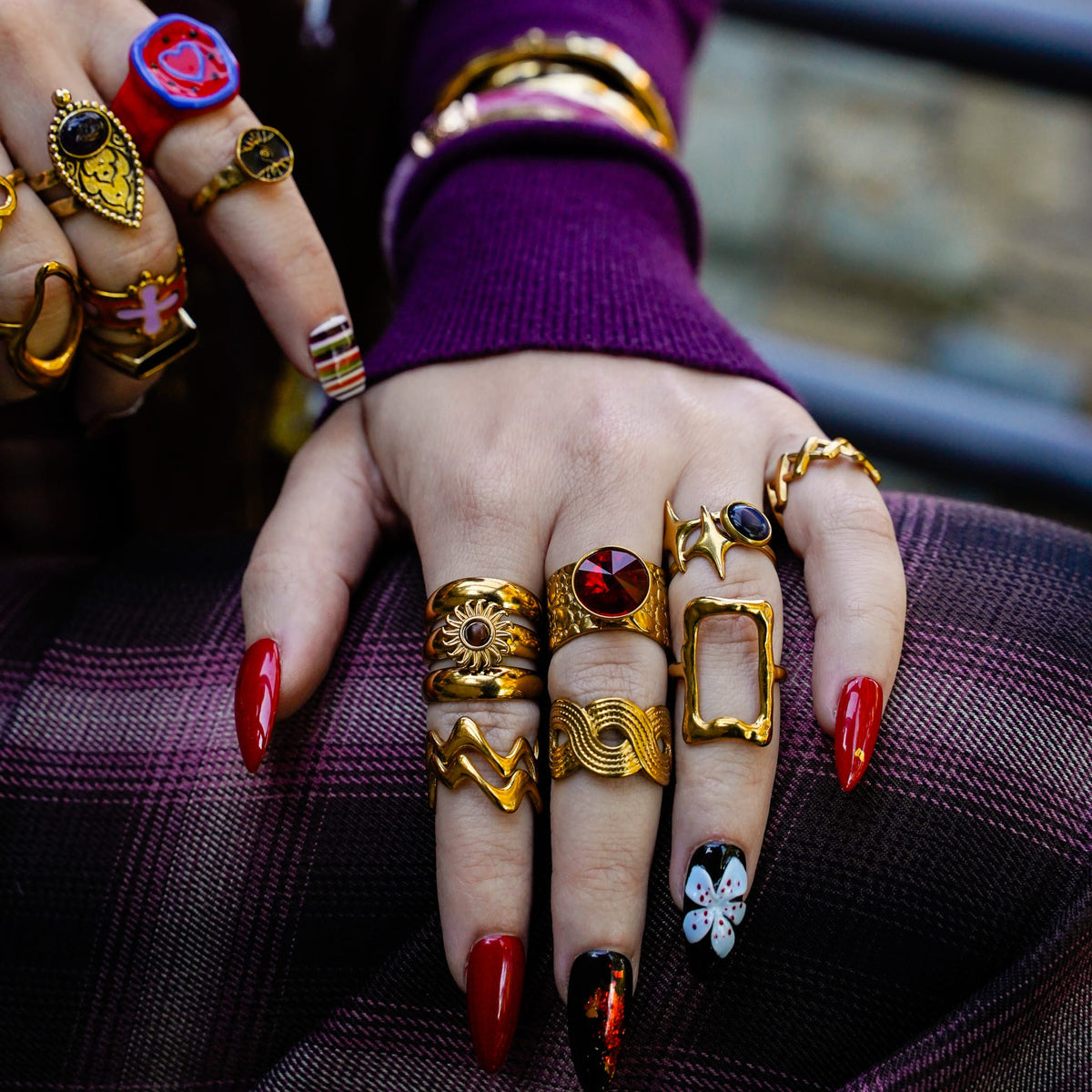 Rings Red Hot Minute Ring
