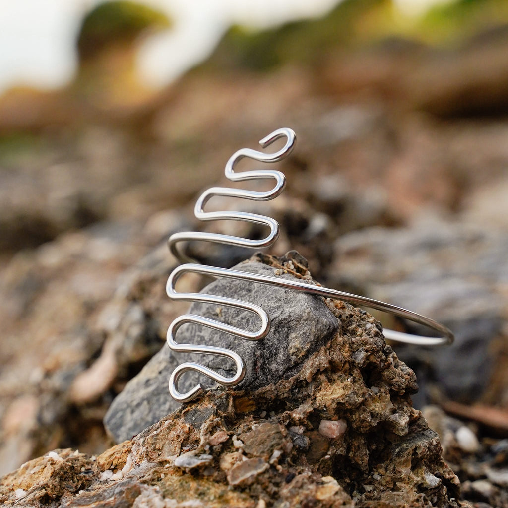 Zigzag Arm Cuff