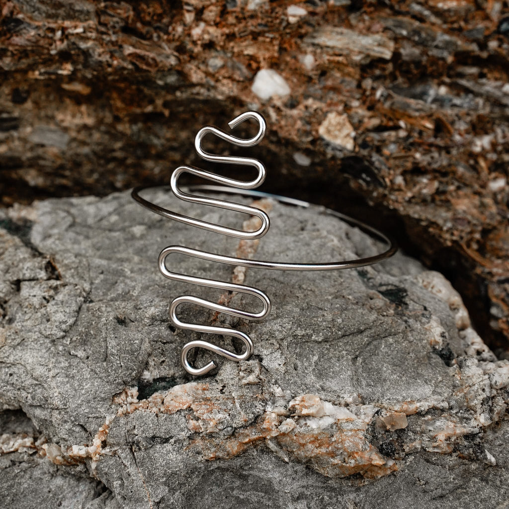 Zigzag Arm Cuff